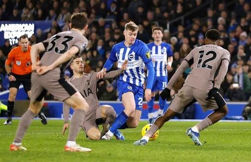 Đại tiệc bàn thắng sân AMEX, Tottenham thua thảm Brighton