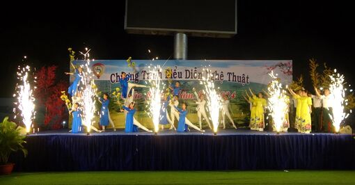Người dân huyện Tri Tôn tưng bừng đón năm mới 2024