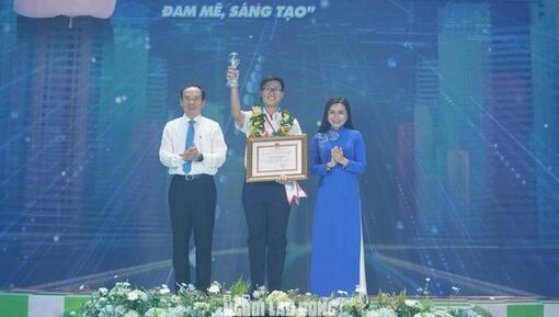 Ông Phan Văn Mãi: Mong công dân trẻ luôn giữ cho mình trái tim ấm áp, lòng nhân ái