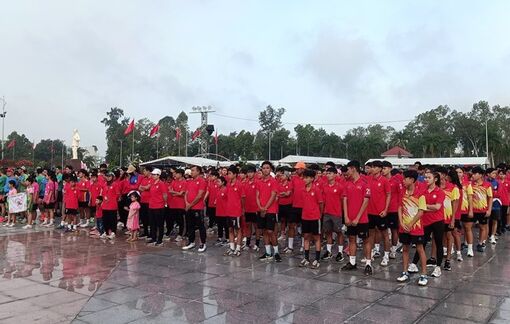 Đồng Tháp: Hơn 400 đại biểu chạy Việt dã hưởng ứng Festival Hoa - Kiểng Sa Đéc lần thứ I