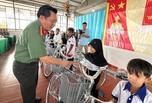 Huyện An Phú tập trung nhiệm vụ năm 2024