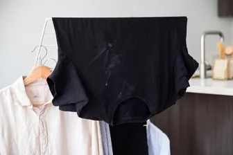 7 lý do khiến quần áo giặt rồi vẫn bẩn