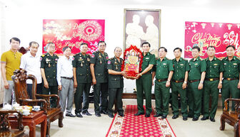 Quân đội Hoàng gia Campuchia chúc Tết Bộ Chỉ huy Bộ đội Biên phòng tỉnh An Giang