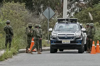 Ecuador ban bố tình trạng "xung đột vũ trang trong nước"