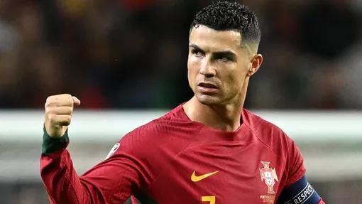 Cristiano Ronaldo - Cầu thủ ra sân nhiều nhất trong thế kỷ 21