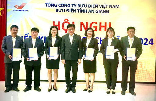 Thắng lợi của ngành bưu điện đồng nghĩa với việc phục vụ tốt lợi ích xã hội