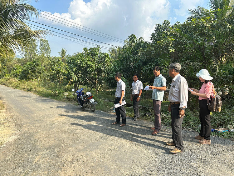 Kiểm tra 11 công trình giảm nghèo trên địa bàn huyện Tri Tôn