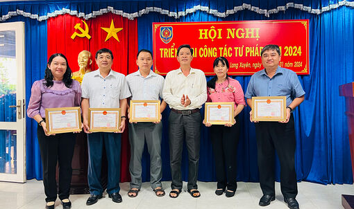 Nhiều tập thể, cá nhân ở TP. Long Xuyên hoàn thành tốt công tác tư pháp