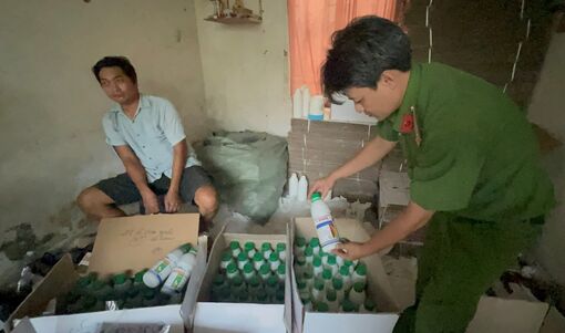 Công an TP. Long Xuyên triệt phá đường dây sản xuất, buôn bán thuốc bảo vệ thực vật giả