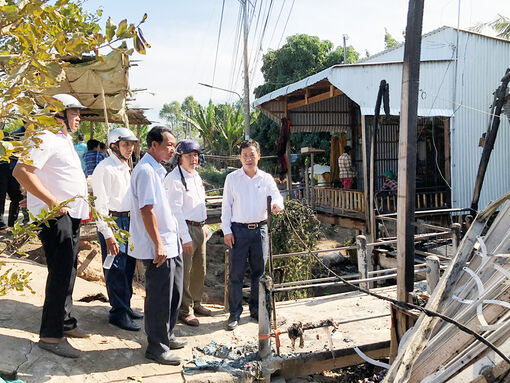 Hỏa hoạn thiệt hại hoàn toàn 2 căn nhà ở xã Phú Hữu