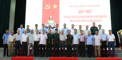 Gặp mặt cán bộ cao cấp quân đội nghỉ hưu, nghỉ công tác