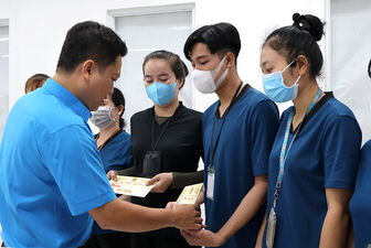 Liên đoàn Lao động tỉnh An Giang thăm, tặng quà doanh nghiệp và đoàn viên, người lao động, nhân dịp Tết Nguyên đán 2024