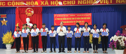 An Giang tăng cường công tác khuyến học - khuyến tài