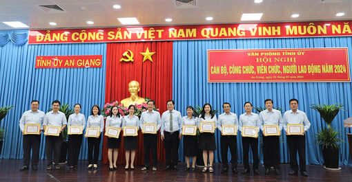 Văn phòng Tỉnh ủy An Giang tổ chức Hội nghị cán bộ, công chức, viên chức, người lao động