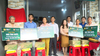 UBMTTQVN tỉnh An Giang bàn giao 5 căn nhà Tình nghĩa tại huyện Phú Tân