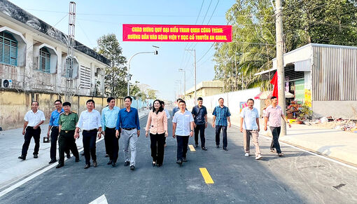 Bàn giao các công trình hoàn thành và đưa vào sử dụng ở TP. Long Xuyên