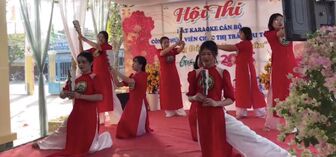 Thị trấn Tri Tôn tổ chức Hội thi karaoke và Giải bóng đá mừng Xuân