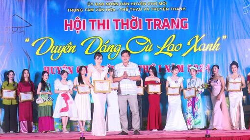 Trao giải Hội thi thời trang “Duyên dáng cù lao xanh” huyện Chợ Mới lần I/ 2024