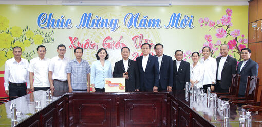 Tòa Giám mục Giáo phận Long Xuyên và Ban Đại diện Cộng đồng Hồi giáo (Islam) chúc Tết UBND tỉnh An Giang
