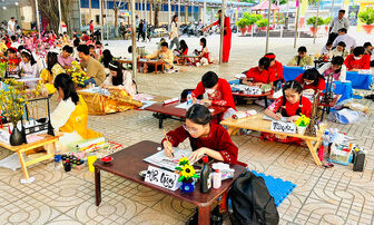 TX. Tân Châu tổ chức Hội thi viết và trình bày thư pháp Việt