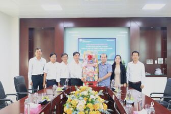 Đoàn Đại biểu Quốc hội và UBND tỉnh An Giang thăm, chúc Tết Công ty Điện lực An Giang