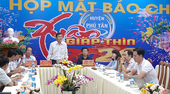 Mong muốn báo chí đồng hành, hỗ trợ cùng huyện Phú Tân thực hiện nhiệm vụ chính trị