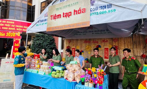 Công an An Giang tổ chức "Chợ Xuân Giáp Thìn 2024”