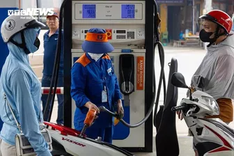 Chiều nay, giá xăng có thể tăng hơn 100 đồng/lít