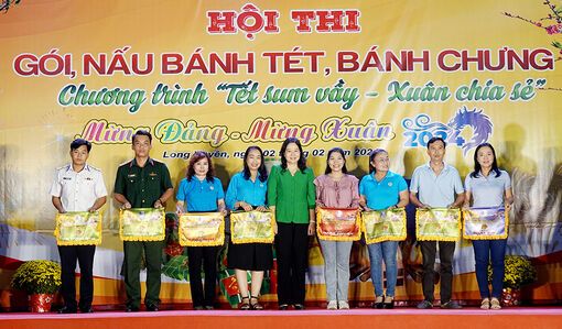 “Tết sum vầy” ấm áp cho đoàn viên, người lao động TP. Long xuyên