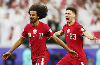 Thắng nghẹt thở penalty, Qatar vào bán kết Asian Cup