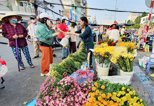 Nhộn nhịp chợ Tết
