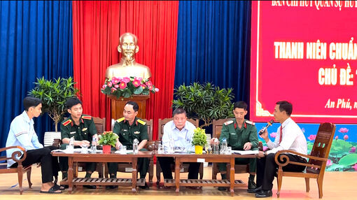 UBND huyện An Phú họp mặt thanh niên chuẩn bị lên đường nhập ngũ
