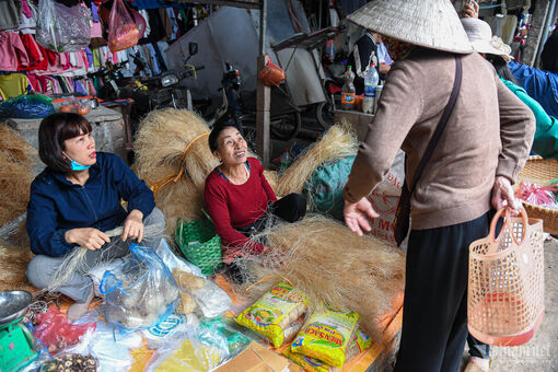 Đi chợ Nủa 'thời ông bà anh' độc nhất vô nhị ở Hà Nội ngày giáp Tết