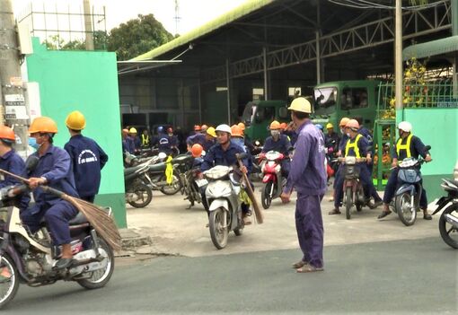 Tổng vệ sinh làm sạch đẹp đường phố ngày 30 Tết