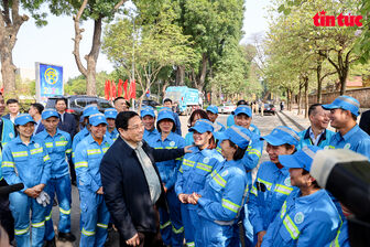 Thủ tướng Phạm Minh Chính chúc Tết người lao động tại Hà Nội