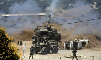 Israel ồ ạt không kích vào Liban