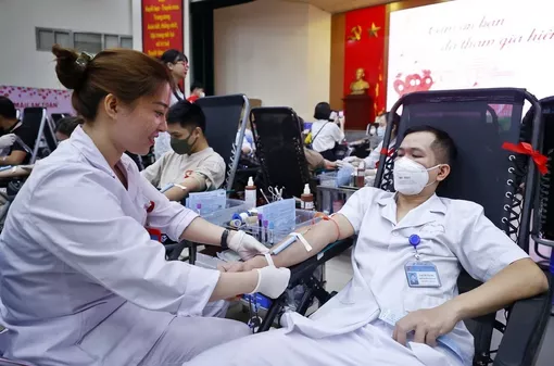 Trên 1.600 người hiến máu, tiểu cầu trong 7 ngày nghỉ Tết