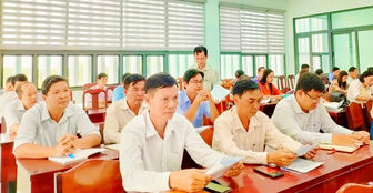 Huyện Châu Phú đẩy mạnh học tập và làm theo tấm gương Bác Hồ, Bác Tôn