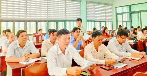 Huyện Châu Phú đẩy mạnh học tập và làm theo tấm gương Bác Hồ, Bác Tôn