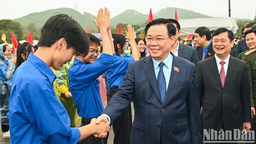 Chủ tịch Quốc hội Vương Đình Huệ dự Lễ khởi động Tháng Thanh niên năm 2024 và Tết trồng cây Xuân Giáp Thìn