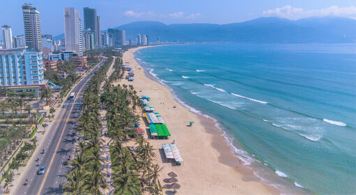 Ngắm bãi biển nổi tiếng ở Đà Nẵng lọt top đẹp nhất châu Á