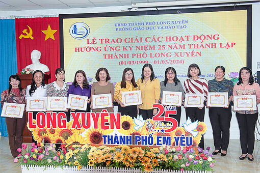 Tổng kết và trao giải các hoạt động chào mừng, hưởng ứng kỷ niệm 25 năm thành lập TP. Long Xuyên (1/3/1999 – 1/3/2024) trong các cơ sở giáo dục