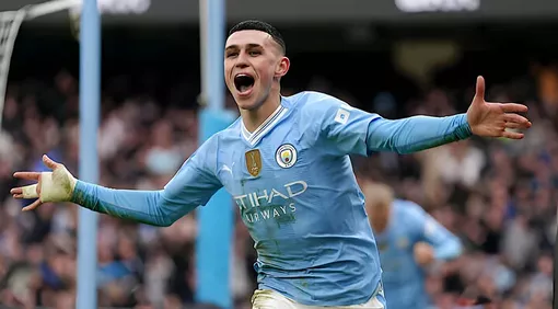 Foden xuất sắc, Man City thắng ngược Man Utd