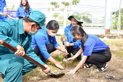 Tuổi trẻ tháng 3