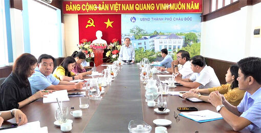 UBND TP. Châu Đốc họp lấy ý kiến dự thảo kế hoạch đào tạo nghề