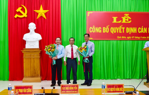 Công bố quyết định của Ban Thường vụ Tỉnh ủy An Giang về công tác cán bộ  tại TX. Tịnh Biên