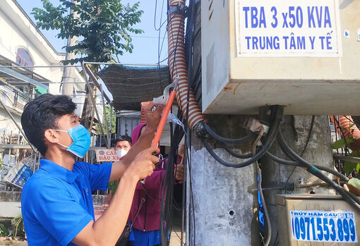 Tuổi trẻ Tri Tôn ra quân xây dựng đô thị văn minh