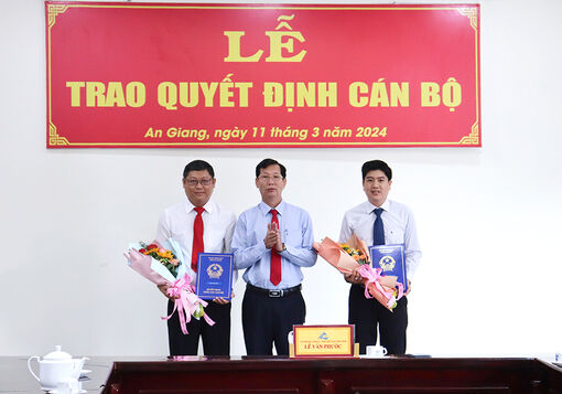 UBND tỉnh An Giang trao quyết định bổ nhiệm 2 Phó Giám đốc Sở Tài chính