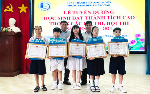 Tuyên dương 177 học sinh ở TP. Long Xuyên đạt thành tích cao trong các kỳ thi, hội thi năm học 2023-2024