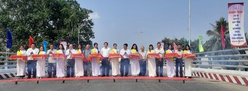 UBND TX. Tân Châu khánh thành, đưa vào sử dụng cầu Kênh Đào